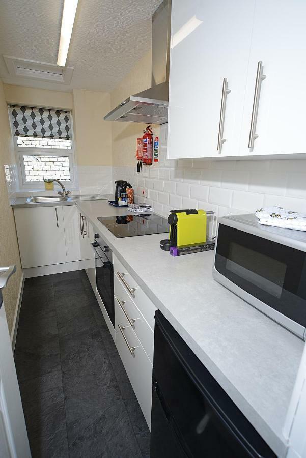 Twelve Apartments แบล็คพูล ภายนอก รูปภาพ